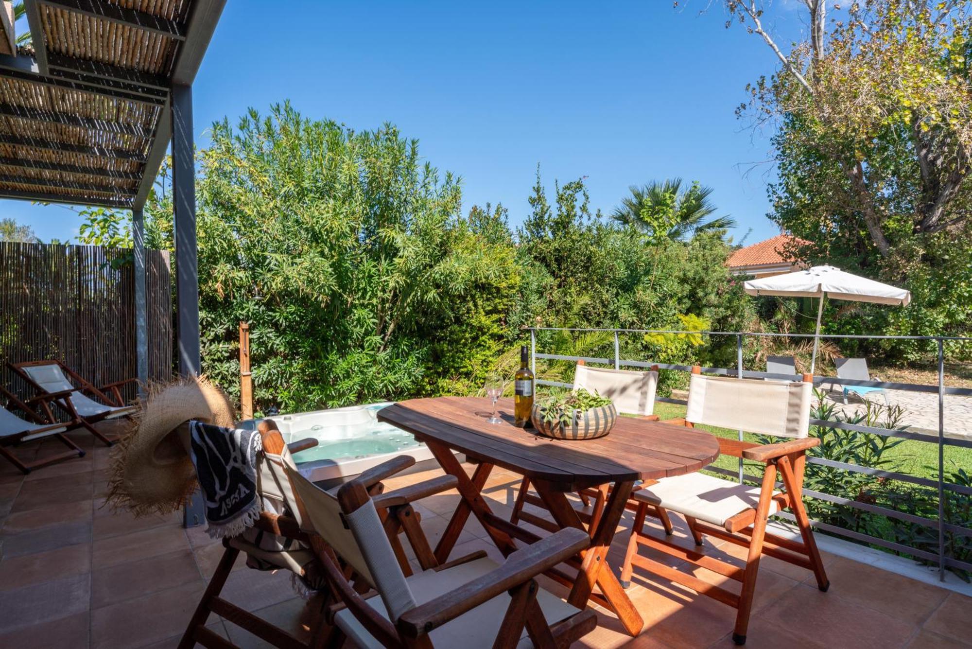 Klaritz Luxury Suites Ласи Екстериор снимка