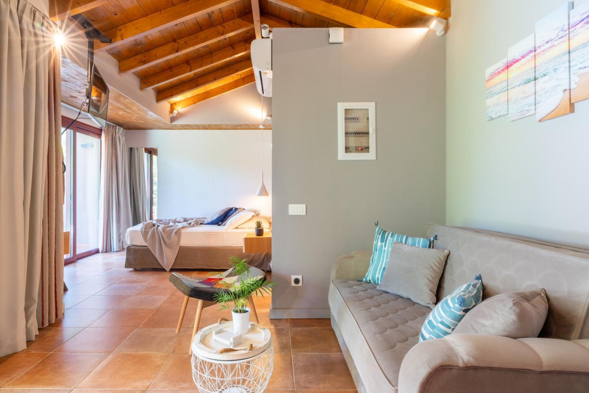 Klaritz Luxury Suites Ласи Екстериор снимка